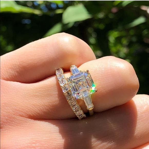 5.62ct Three Stones Setting Asscher Cut Created White Sapphire - Picture 4 of 16